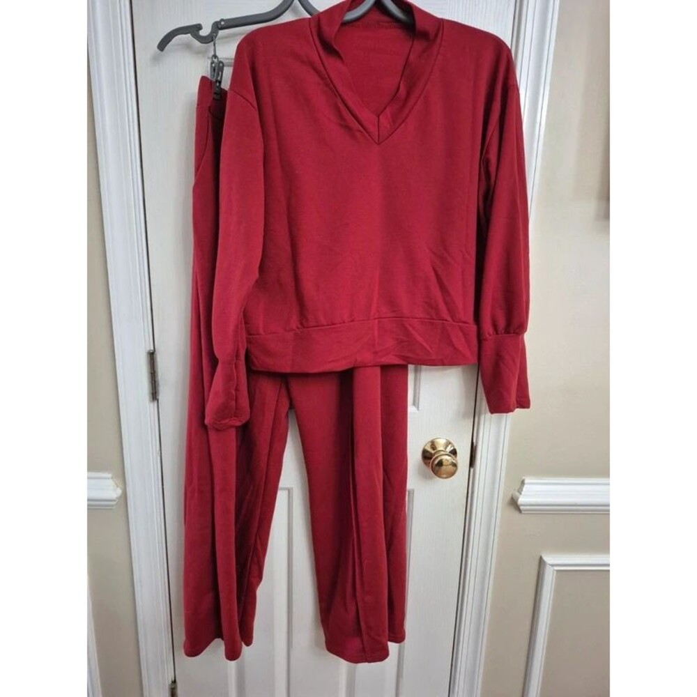 Women's casual or dressy tracksuit